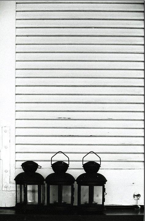 Window lamp - ©copyright Marco Giardini